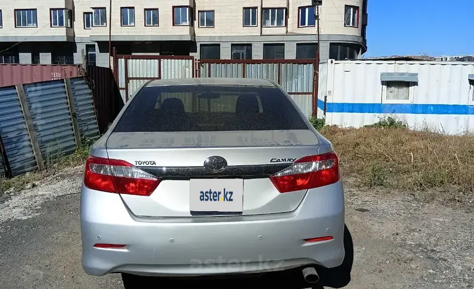 Toyota Camry 2014 года за 6 000 000 тг. в Астана фото 2