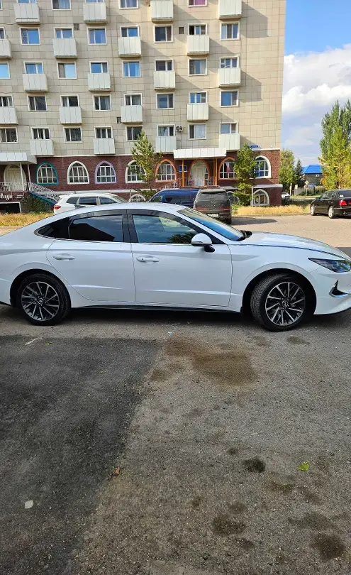 Hyundai Sonata 2020 года за 11 000 000 тг. в Астана фото 4