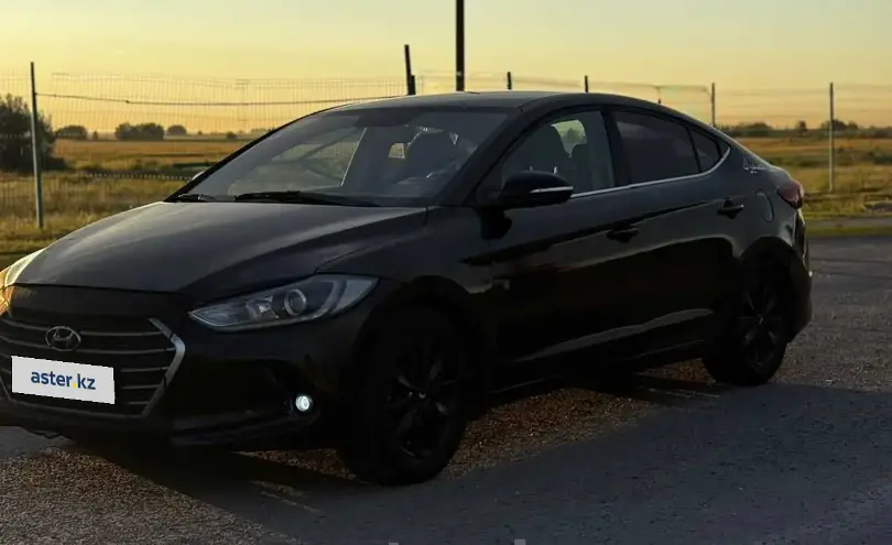 Hyundai Elantra 2018 года за 6 800 000 тг. в Астана фото 2