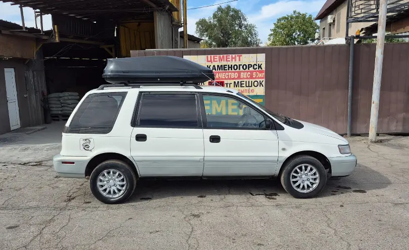 Mitsubishi Chariot 1996 года за 2 100 000 тг. в Алматы фото 2