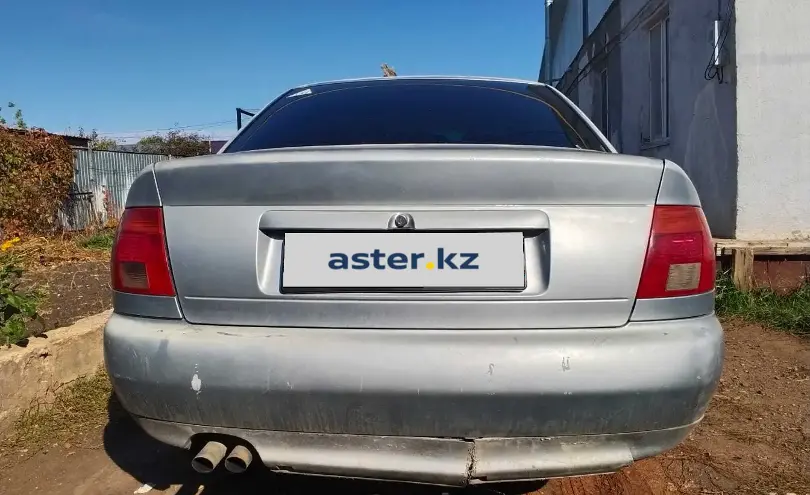 Audi A4 1996 года за 1 300 000 тг. в Актобе фото 2