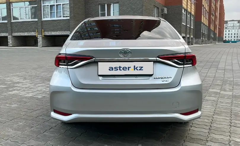 Toyota Corolla 2022 года за 9 870 000 тг. в Актобе фото 5