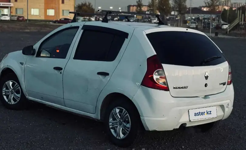 Renault Sandero 2013 года за 1 900 000 тг. в Астана фото 5