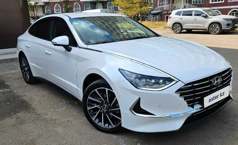 Hyundai Sonata 2020 года за 11 000 000 тг. в Астана фото 3