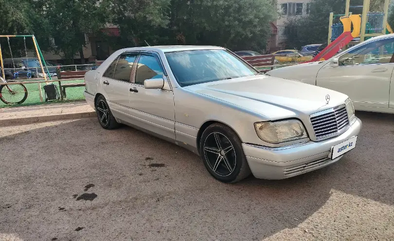 Mercedes-Benz S-Класс 1997 года за 3 500 000 тг. в Астана фото 2