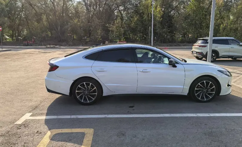 Hyundai Sonata 2023 года за 11 000 000 тг. в Алматы фото 2