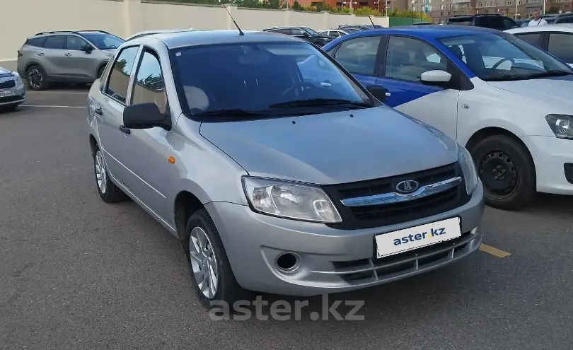 LADA (ВАЗ) Granta 2013 года за 2 100 000 тг. в Астана фото 2