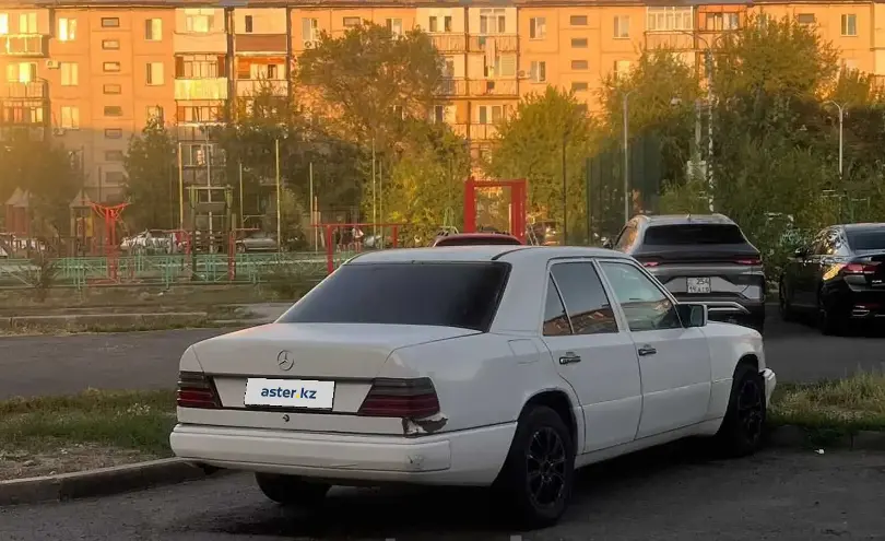 Mercedes-Benz W124 1993 года за 1 150 000 тг. в Талдыкорган фото 3