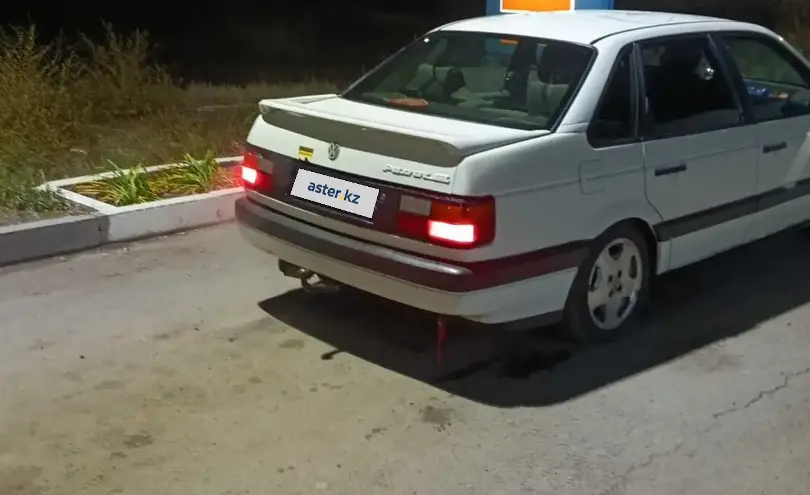 Volkswagen Passat 1992 года за 800 000 тг. в Павлодарская область фото 3