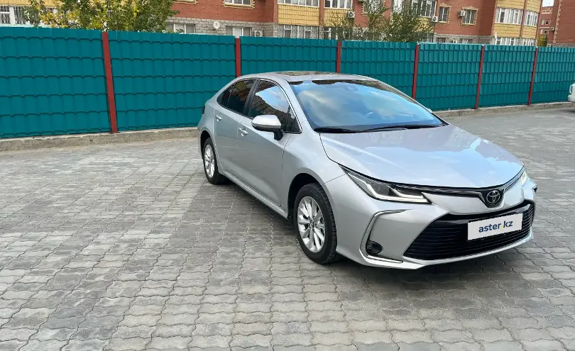 Toyota Corolla 2022 года за 9 870 000 тг. в Актобе фото 3