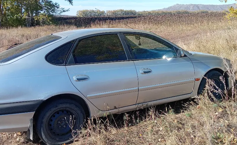 Toyota Avensis 1998 года за 2 500 000 тг. в Восточно-Казахстанская область фото 2