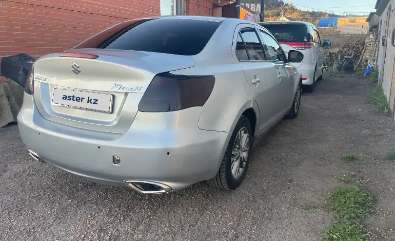 Suzuki Kizashi 2011 года за 2 800 000 тг. в Астана фото 3