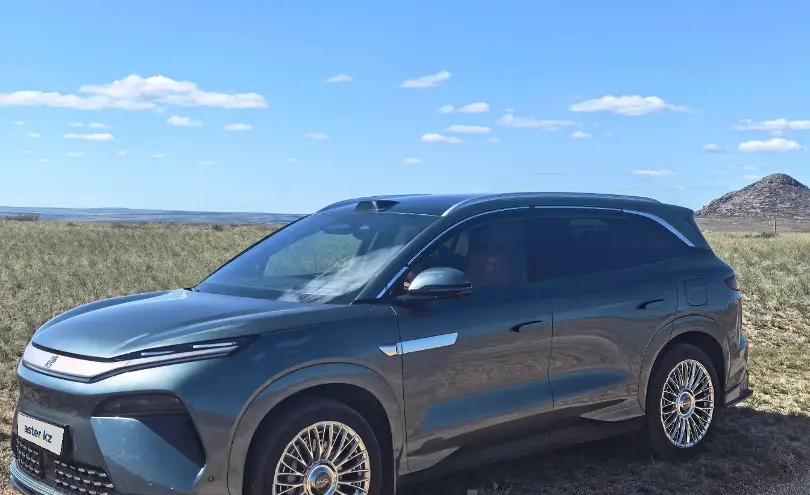 BYD Tang L 2025 года за 23 300 000 тг. в Усть-Каменогорск