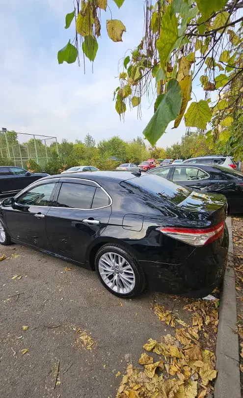 Toyota Camry 2018 года за 11 300 000 тг. в Алматы фото 3