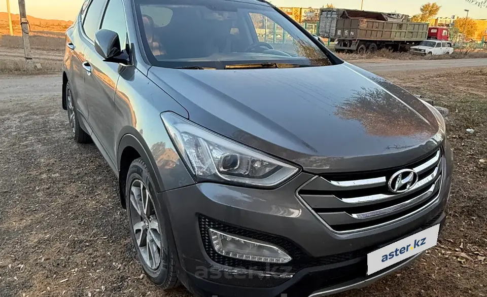 Hyundai Santa Fe 2013 года за 8 000 000 тг. в Астана