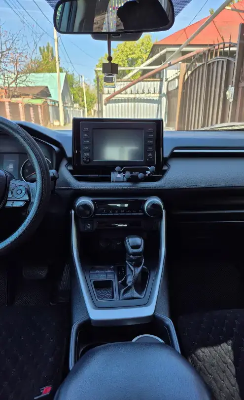 Toyota RAV4 2019 года за 10 700 000 тг. в Алматы фото 5