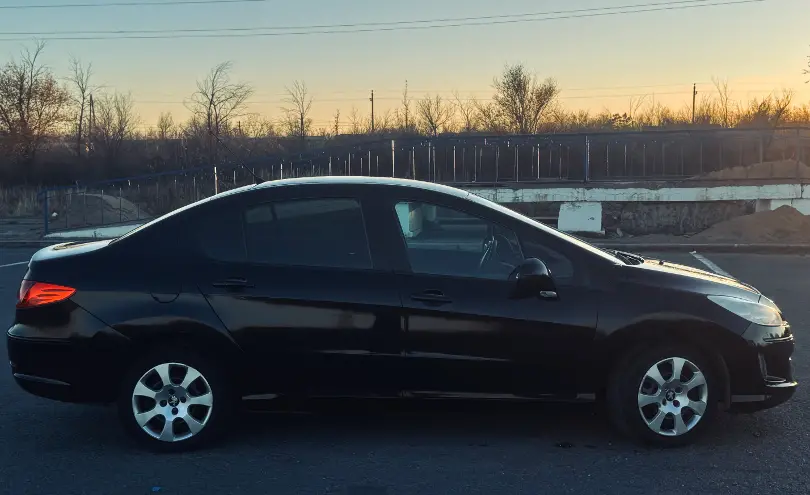 Peugeot 408 2013 года за 2 900 000 тг. в Актюбинская область фото 2