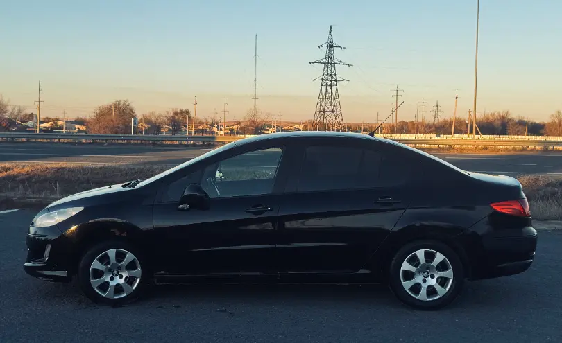 Peugeot 408 2013 года за 2 900 000 тг. в Актюбинская область фото 4