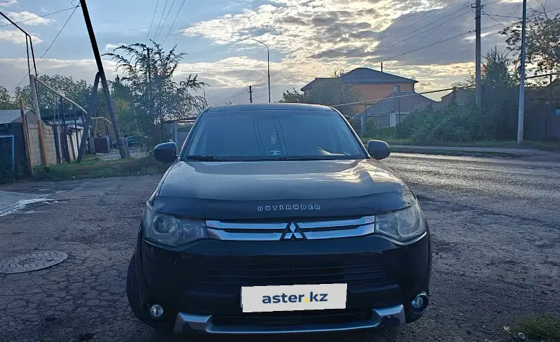 Mitsubishi Outlander 2014 года за 6 600 000 тг. в Астана фото 2