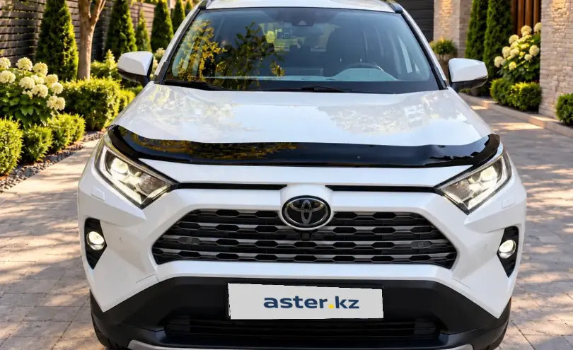 Toyota RAV4 2020 года за 15 000 000 тг. в Карагандинская область фото 2