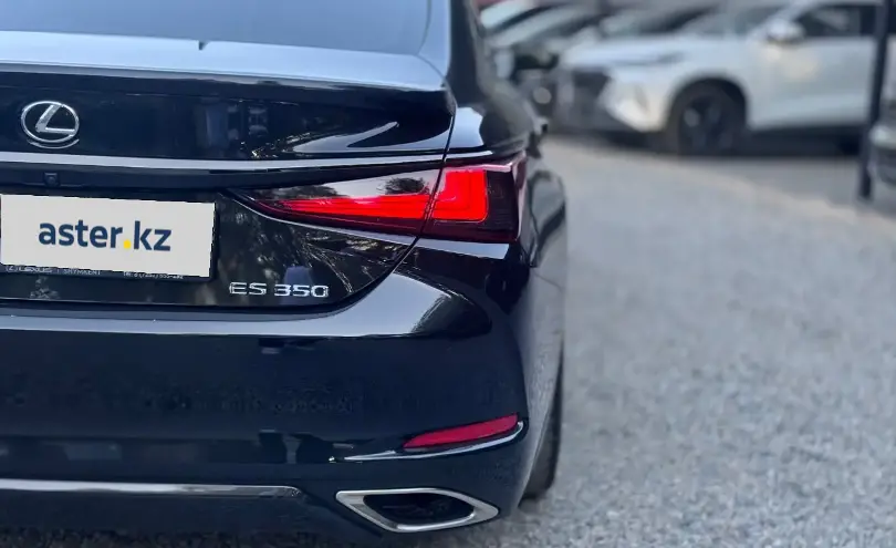 Lexus ES 2018 года за 20 100 000 тг. в Алматы фото 3