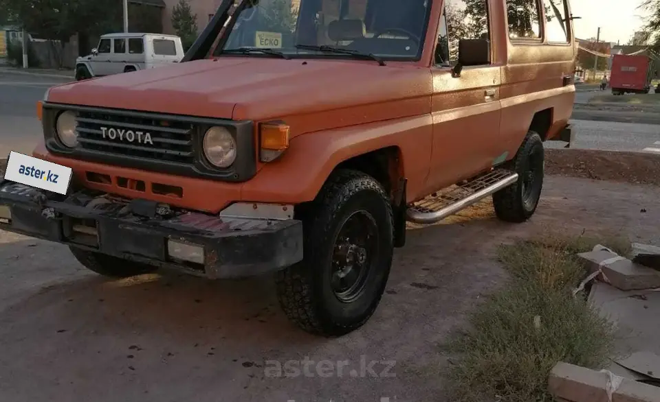 Toyota Land Cruiser 1992 года за 5 550 000 тг. в Астана