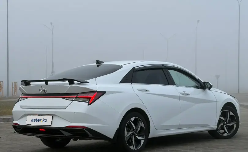 Hyundai Elantra 2021 года за 9 200 000 тг. в Астана фото 3