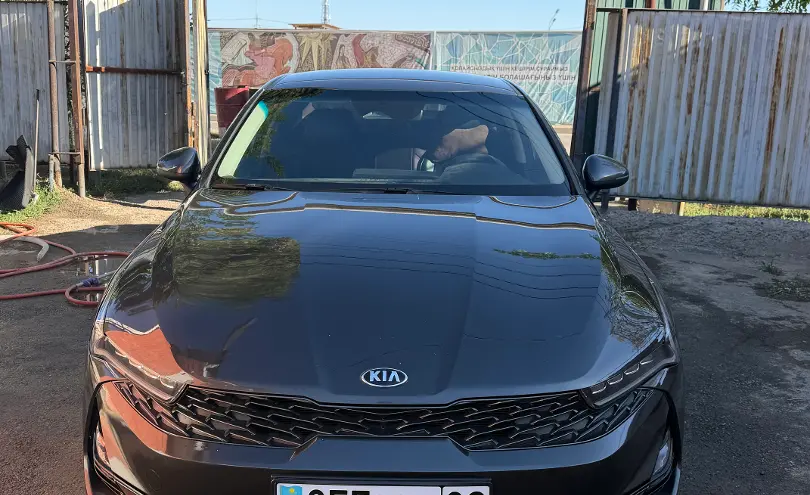 Kia K5 2020 года за 10 000 000 тг. в Алматы