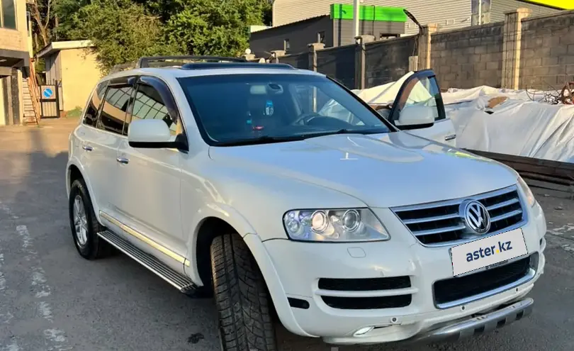 Volkswagen Touareg 2004 года за 4 500 000 тг. в Алматы фото 2