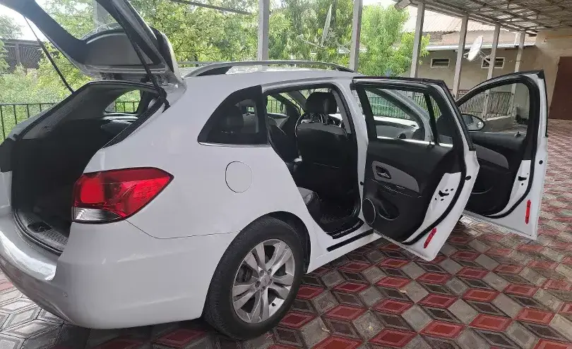 Chevrolet Cruze 2013 года за 5 200 000 тг. в Туркестанская область фото 2