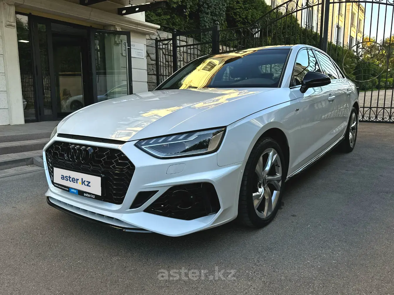 Audi A4, 2022