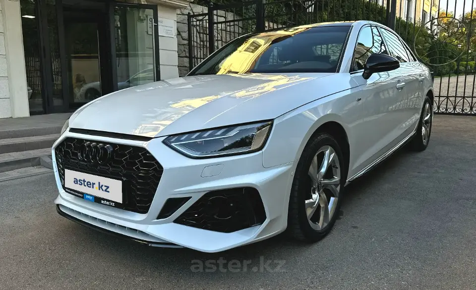 Audi A4 2022 года за 16 000 000 тг. в Алматы