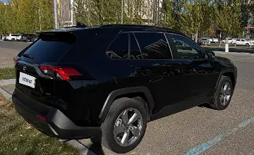 Toyota RAV4 2021 года за 15 500 000 тг. в Астана фото 3