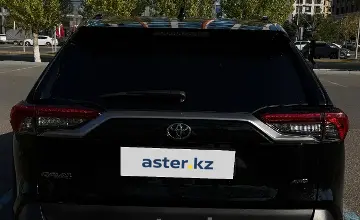 Toyota RAV4 2021 года за 15 500 000 тг. в Астана фото 4