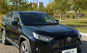 Toyota RAV4 2021 года за 15 500 000 тг. в Астана фото 1