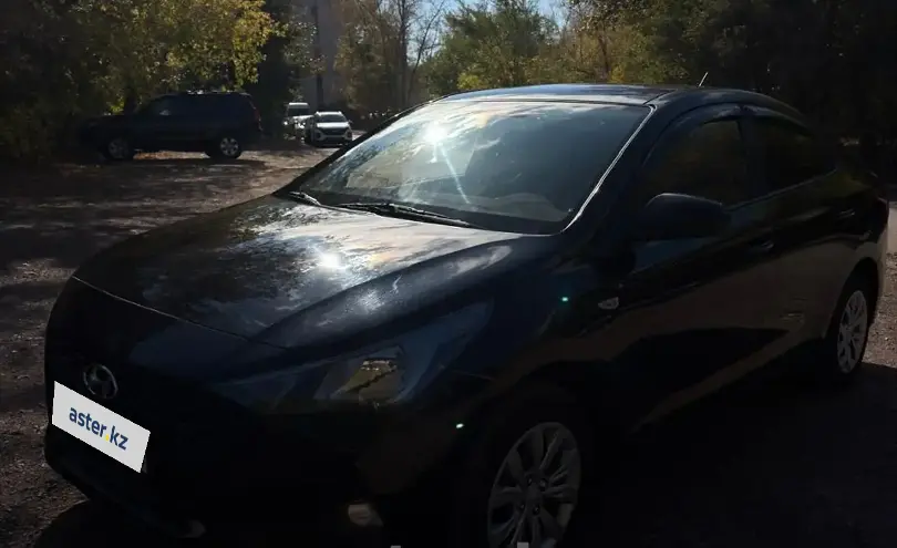 Hyundai Accent 2021 года за 5 800 000 тг. в Астана фото 2