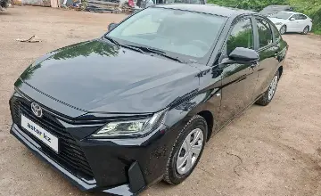 Toyota Yaris 2022 года за 8 200 000 тг. в Алматы фото 1