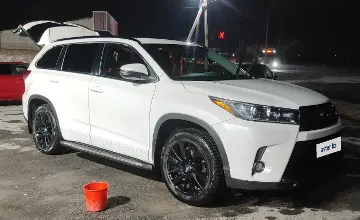 Toyota Highlander 2017 года за 17 000 000 тг. в Шымкент фото 3