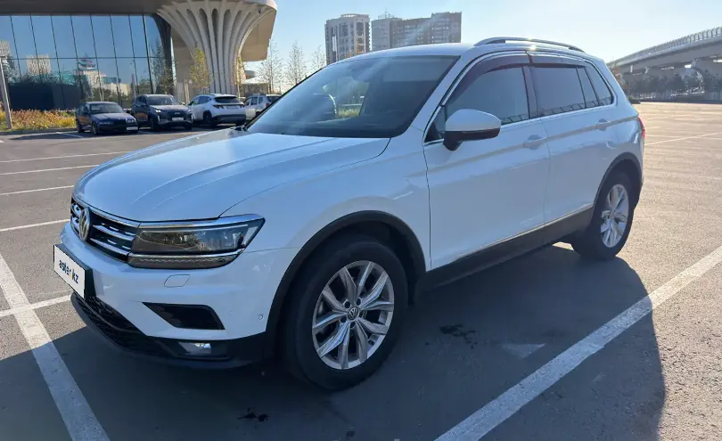 Volkswagen Tiguan 2018 года за 10 500 000 тг. в Астана фото 1