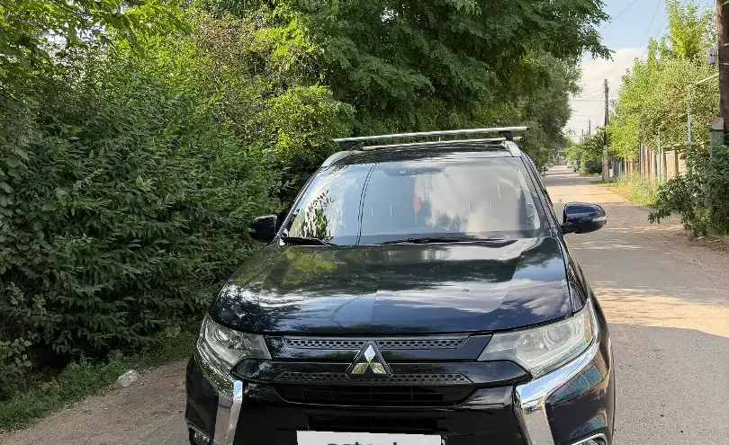 Mitsubishi Outlander 2015 года за 8 500 000 тг. в Алматы фото 2