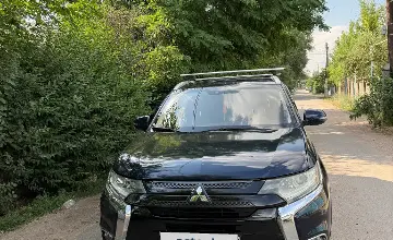Mitsubishi Outlander 2015 года за 8 500 000 тг. в Алматы фото 2