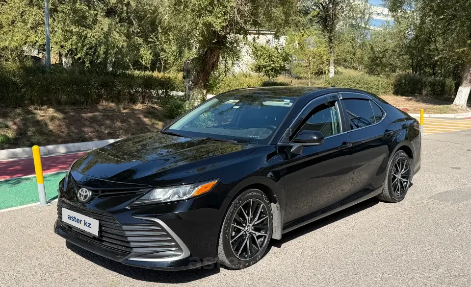 Toyota Camry 2021 года за 13 500 000 тг. в Шымкент