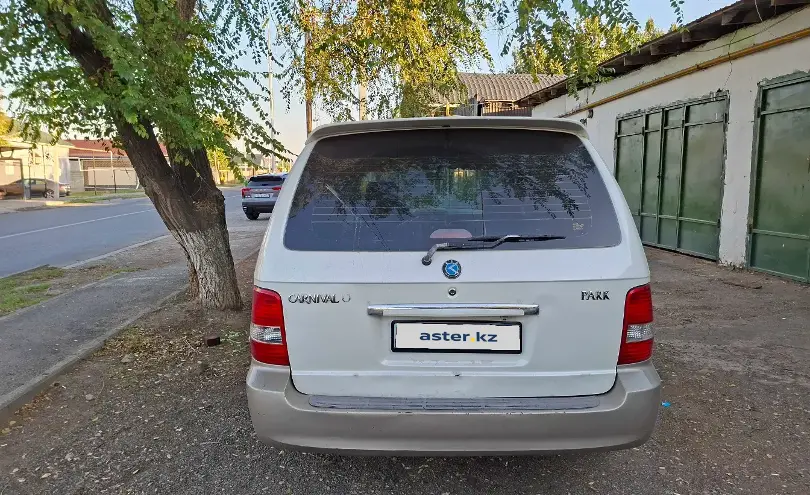 Kia Carnival 2003 года за 2 200 000 тг. в Шымкент фото 4