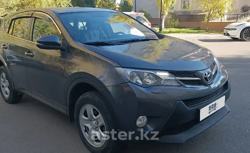 Toyota RAV4 2014 года за 10 000 000 тг. в Астана фото 3