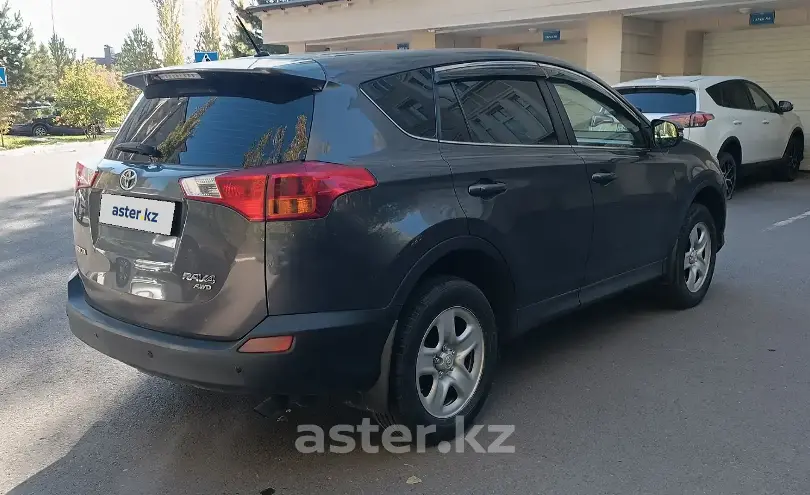 Toyota RAV4 2014 года за 10 000 000 тг. в Астана фото 5