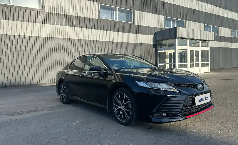 Toyota Camry 2021 года за 14 200 000 тг. в Экибастуз фото 4