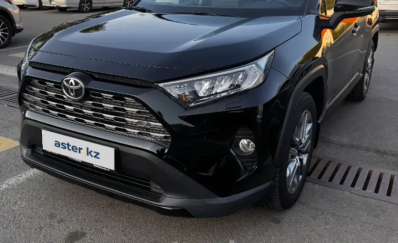 Toyota RAV4 2020 года за 13 500 000 тг. в Алматы фото 2