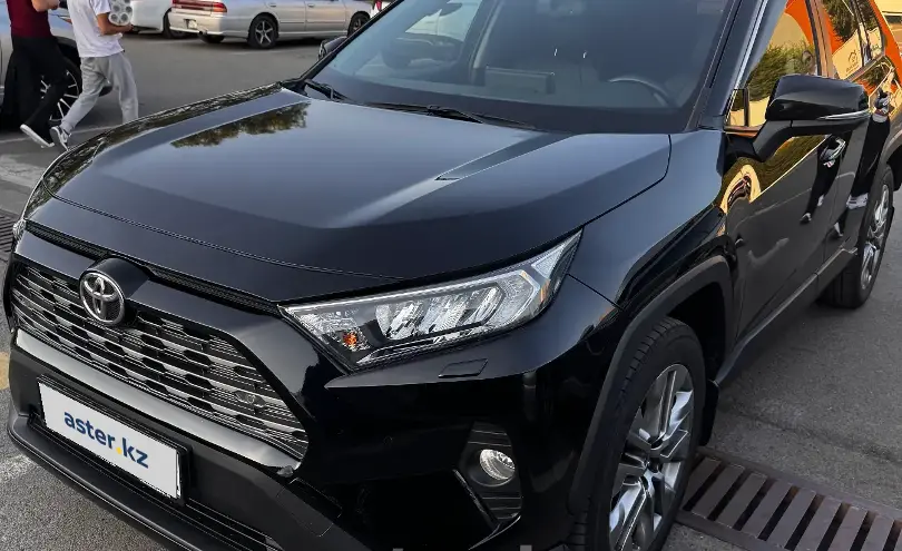 Toyota RAV4 2020 года за 13 500 000 тг. в Алматы фото 1
