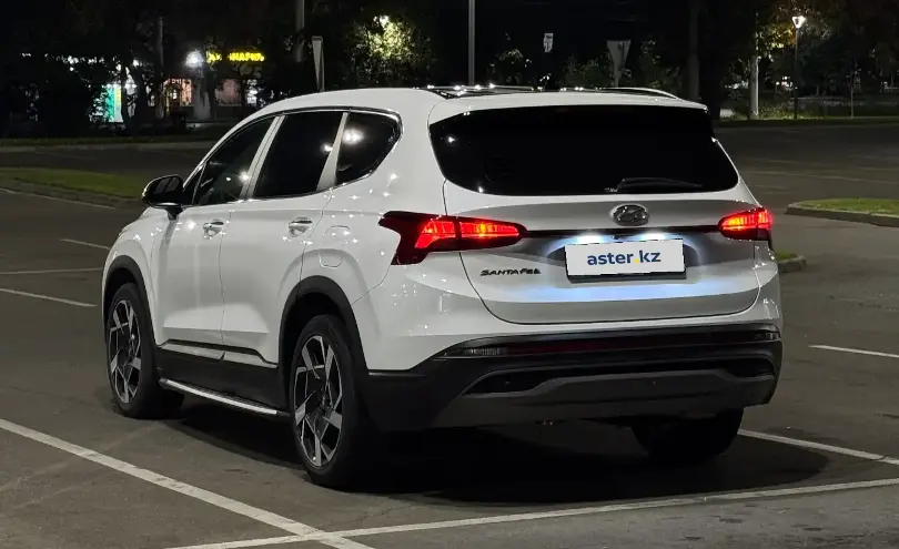 Hyundai Santa Fe 2021 года за 12 500 000 тг. в Алматы фото 4