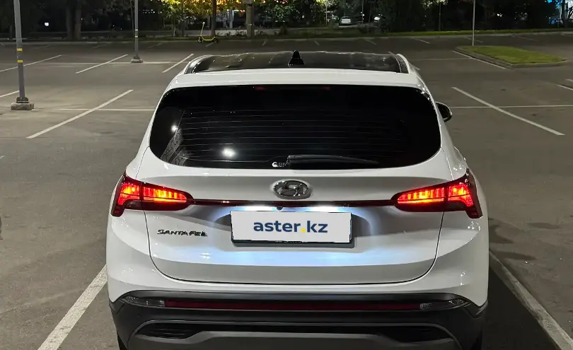 Hyundai Santa Fe 2021 года за 12 500 000 тг. в Алматы фото 3
